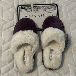 Laura Ashley Memory Foam Slippers Small (5-6) NWT